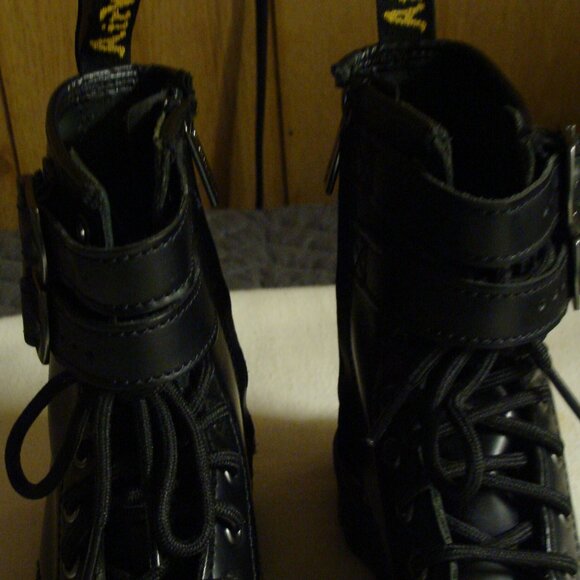 Women's Doc Martin Air Wait Boots - Picture 2 of 6